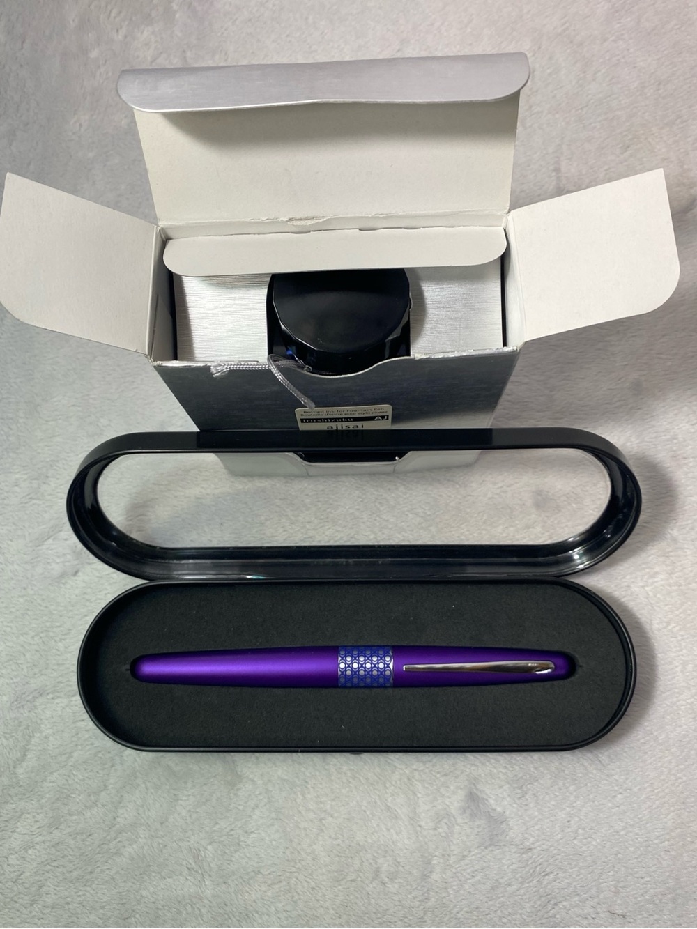 Pilot Iroshizuku Fountain Pen And Ink Set Ajisai Blue Purple 50ml (69211) - Picture 3 of 11